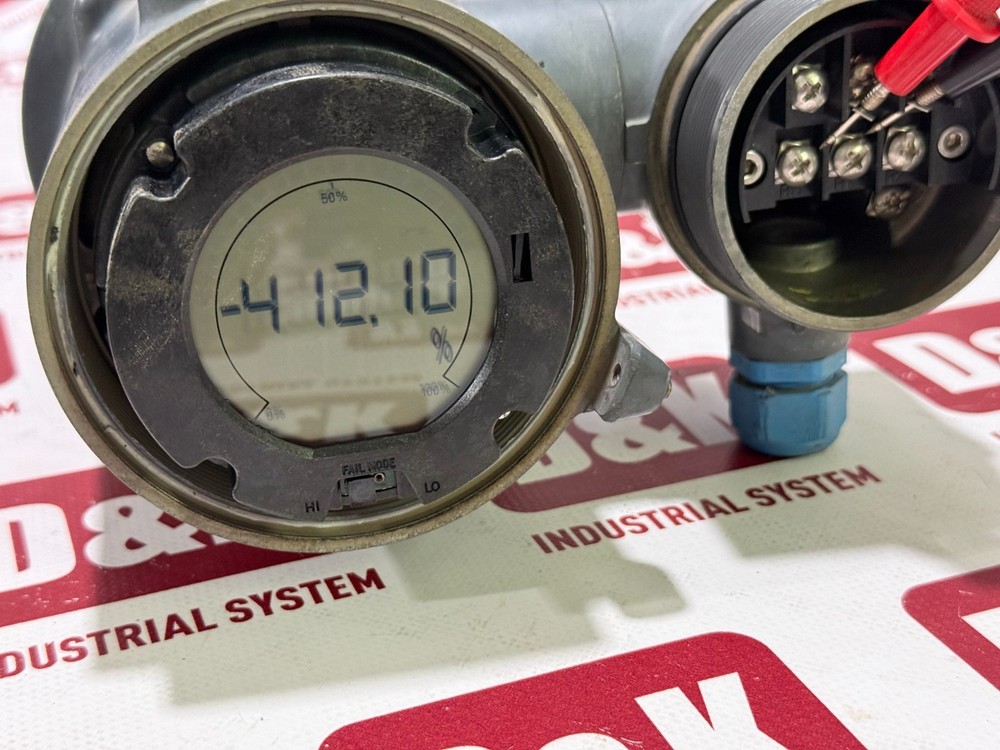 Fisher FIELDVUE DLC3010 Digital Level Controller (Level Transmitter) HART 1 pcs