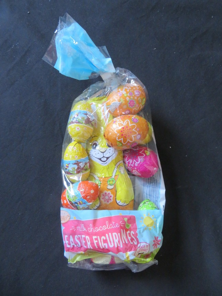 Choceur Hollow Chocolate Easter Bunny & Eggs 8.8 Oz @O
