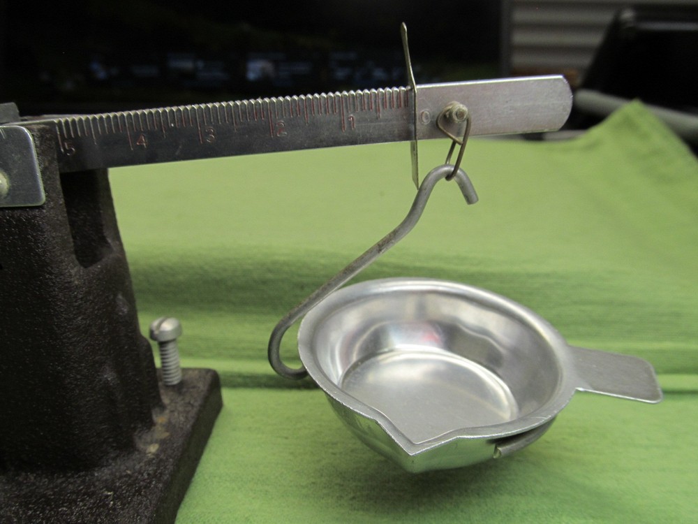 Vtg. Herter's Powder & Bullet Scale - NICE Shape - Read Description