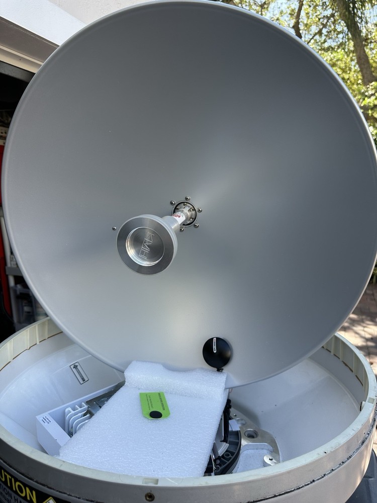 KVH TRACPHONE V7-HTS