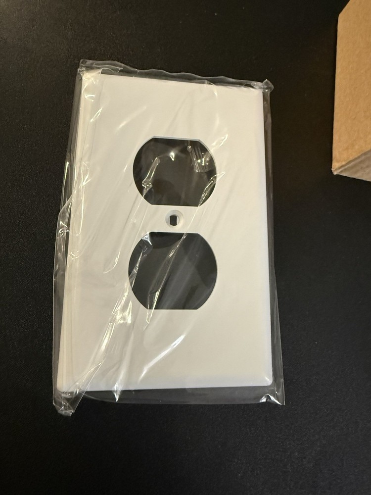 1-Gang White Duplex Outlet Plastic Wall Plate (25-Pack)