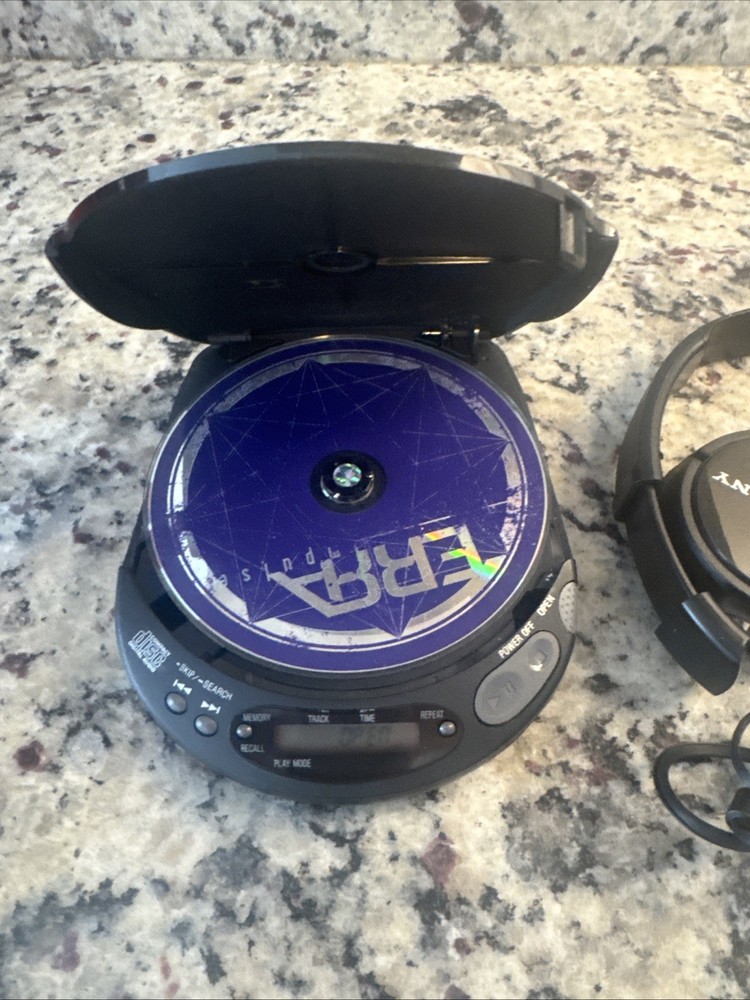 Panasonic SL-S138 Personal CD Player (Working) With Sony Headset.