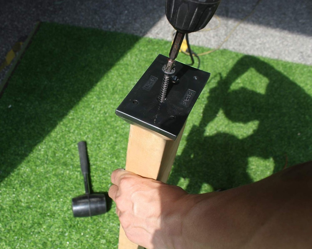 Versatile 40-Count Nylon Deck Railing Connectors with Screws for Home Projects