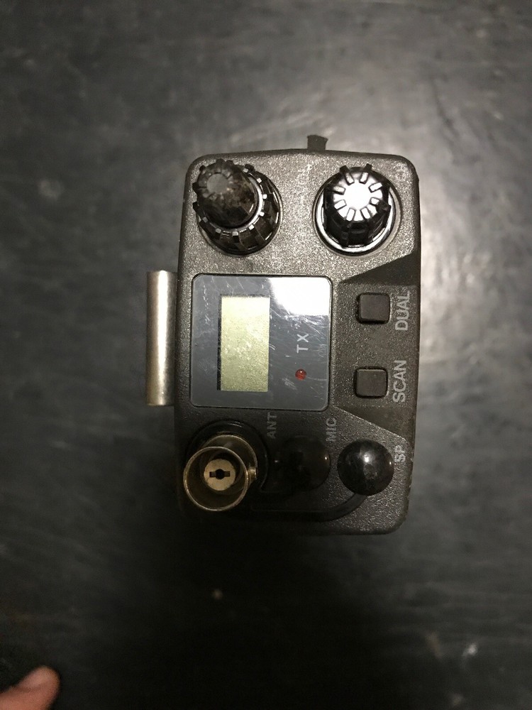 Uniden President LTD 95 Turns On