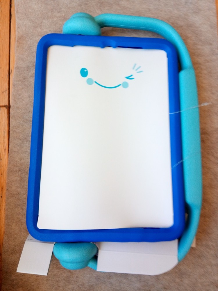 Speck Case-E Run Kid Friendly Table Case For Apple iPad 2019-2021 - Blue