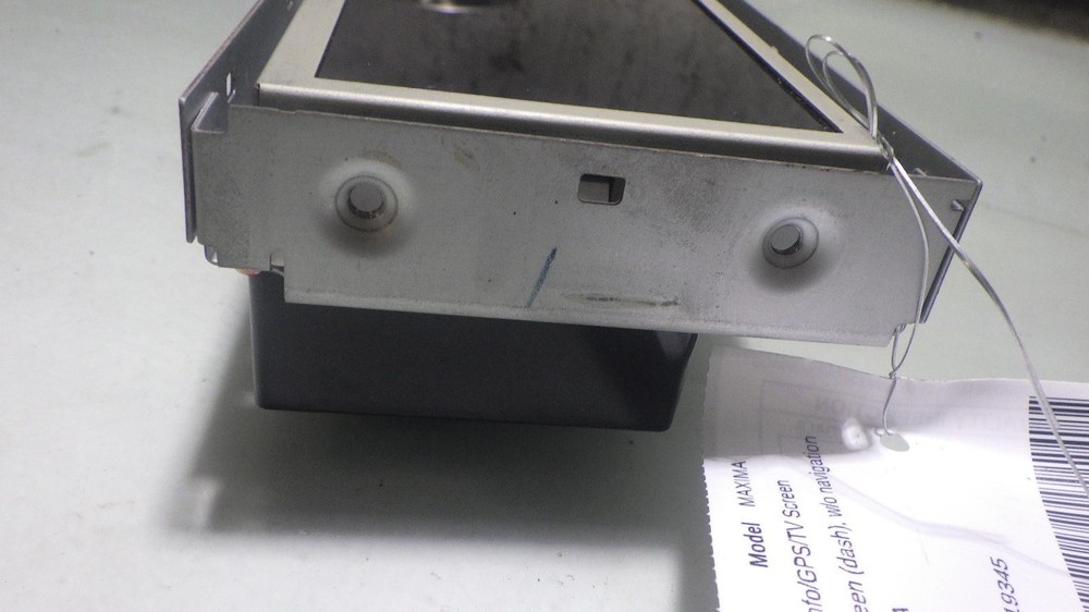 06 NISSAN MAXIMA Info Screen 28090ZK00A