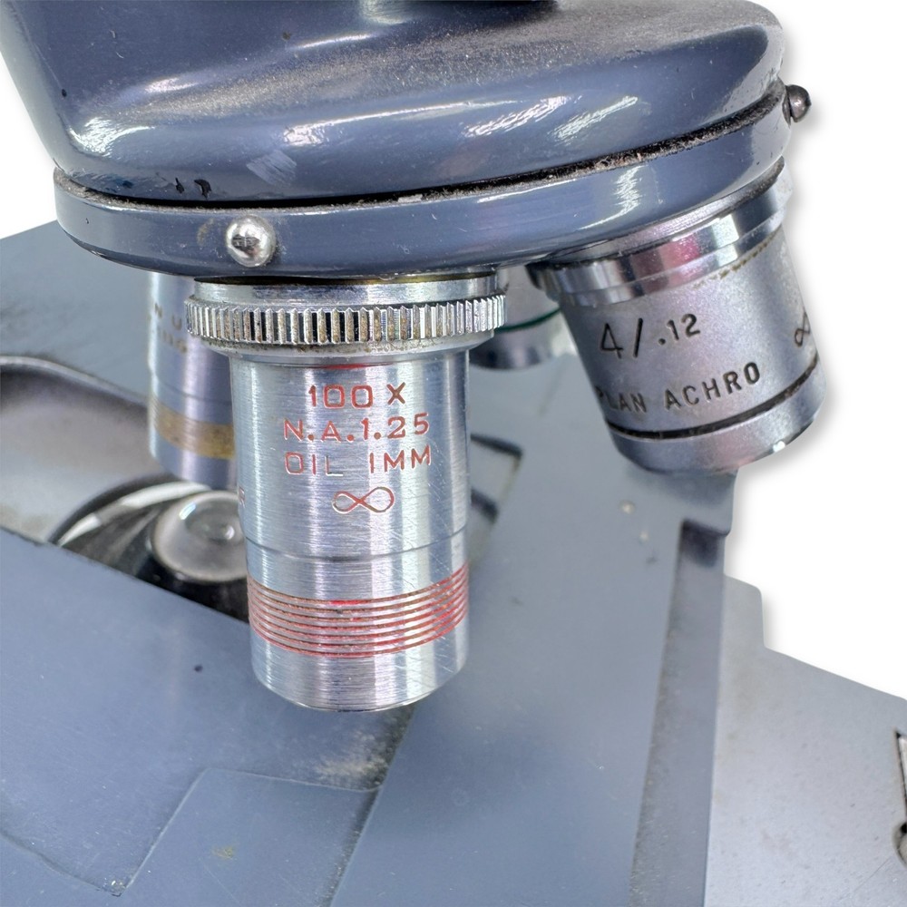 AO Spencer Series 10 Dual Binocular Microscope 4 Objectives Infinity Plan Achro