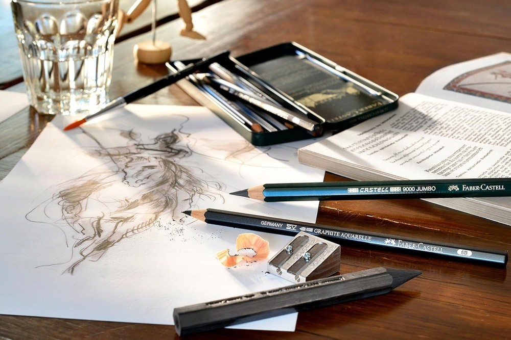 Versatile 26 Piece Water-Soluble Graphite Pencil Collection for Creative Minds