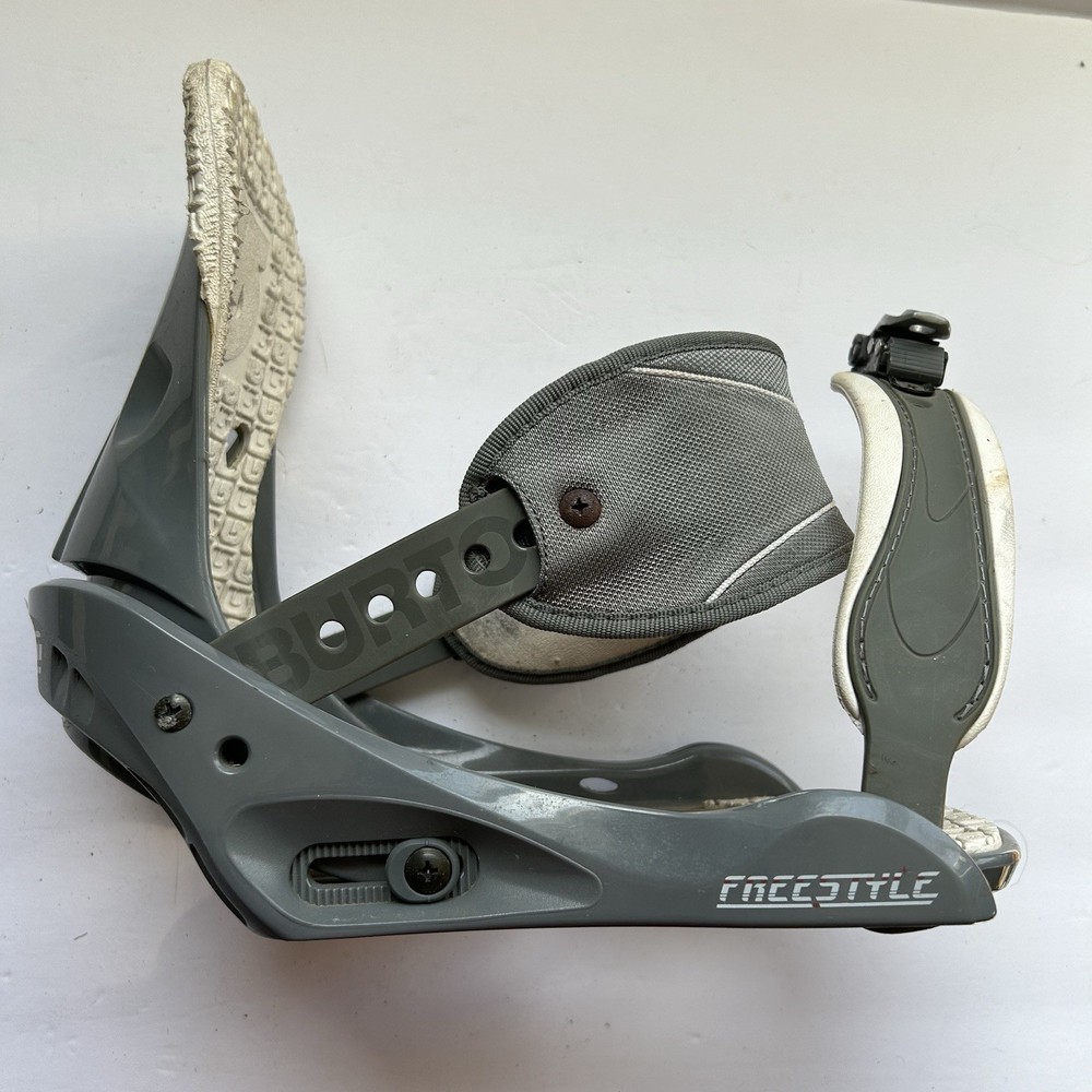Burton Men's Medium Freestyle Snowboard Bindings Gray White READ