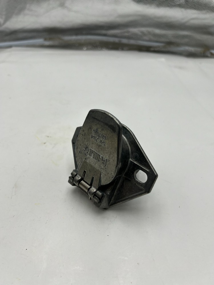 PHILLIPS 15-720 SAE J560 7 WIRE TRAILER SOCKET PLUG