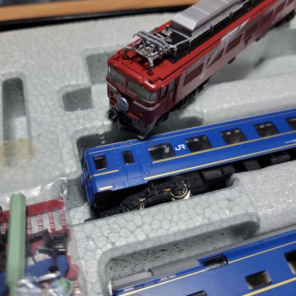 KATO EF81 + Passenger Car Hokudosei Basic Set 290471
