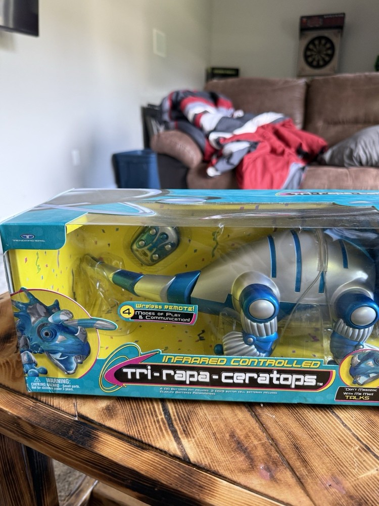 RARE 1999 TRENDMASTERS TRI RAPA CERATOPS ROBOT PET WIRELESS
