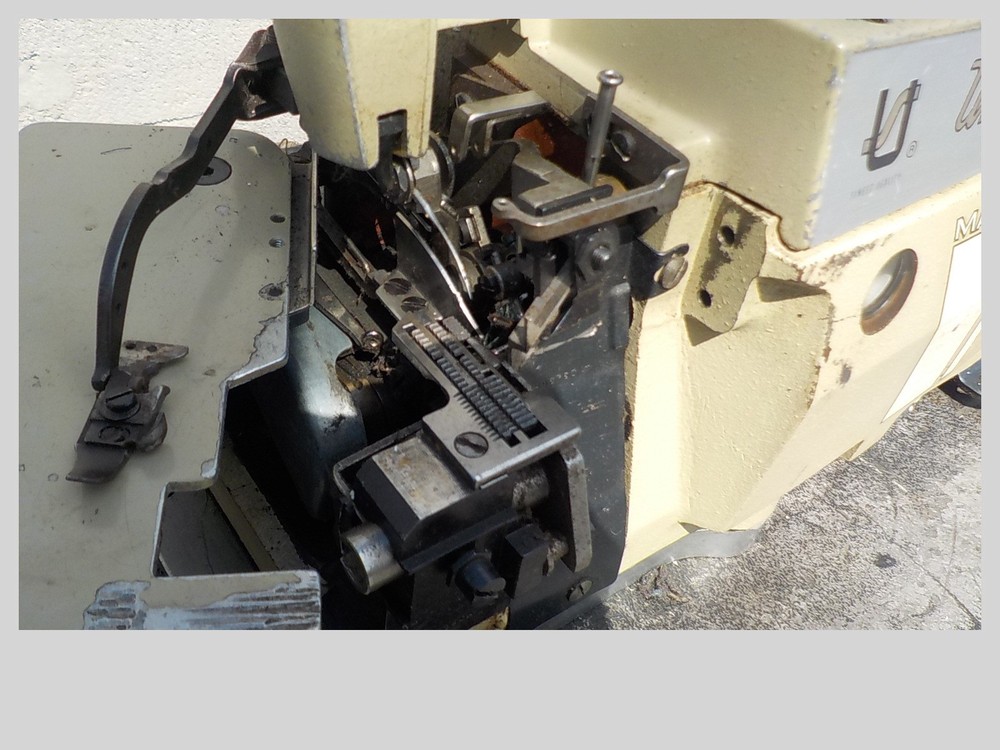 Industrial Sewing Machine Union Special 39-500 overlock