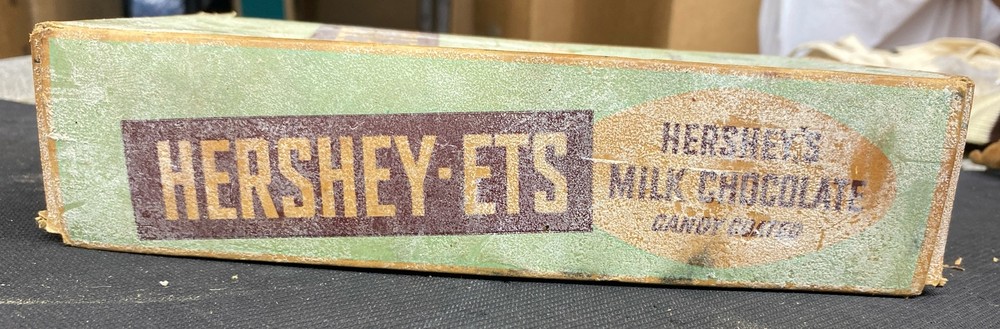Vintage Hershey-ets t Chocolate Advertising Box