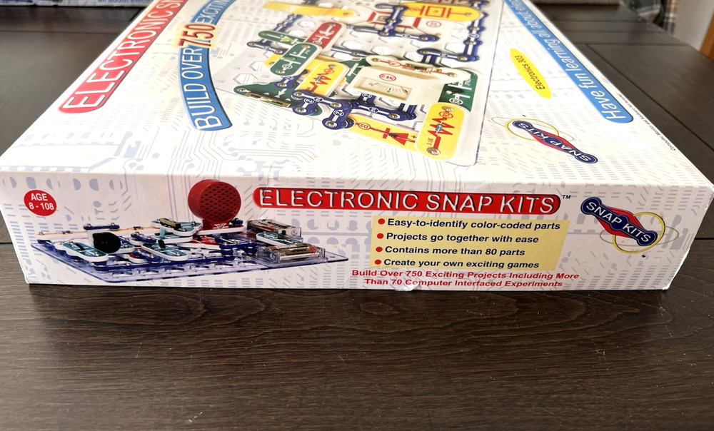 Elenco Electronics Snap Circuits Extreme 750 Experiments Kit (SC750)