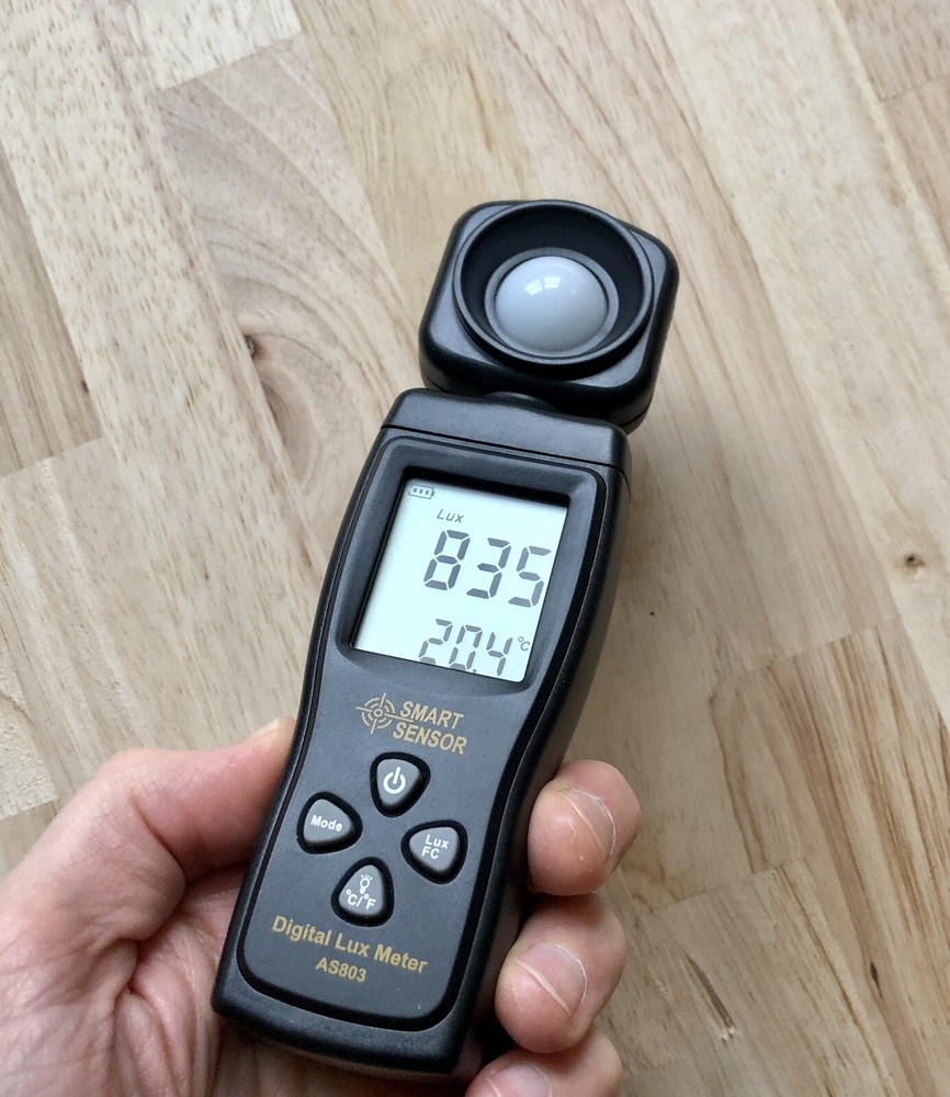 Smart Sensor AS803 LCD Digital Lux Meter Handheld Working