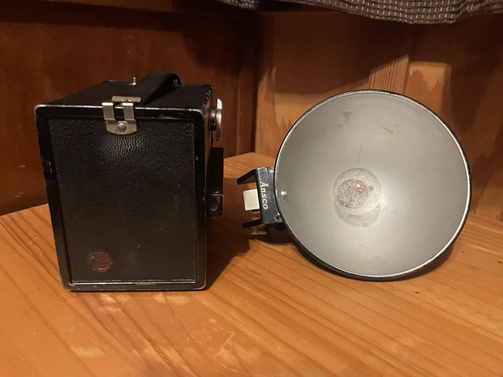 Vintage 1950's ANSCO Shur-Flash Box Camera untested