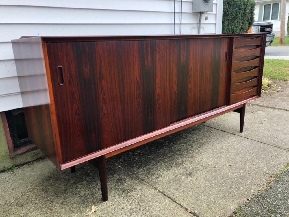 Arne Vodder Rosewood Sideboard Model 29 produced by Sibast
