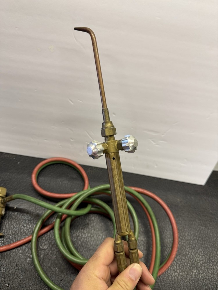 UNIWELD TORCH KIT WITH REGULATORS HOSE A13