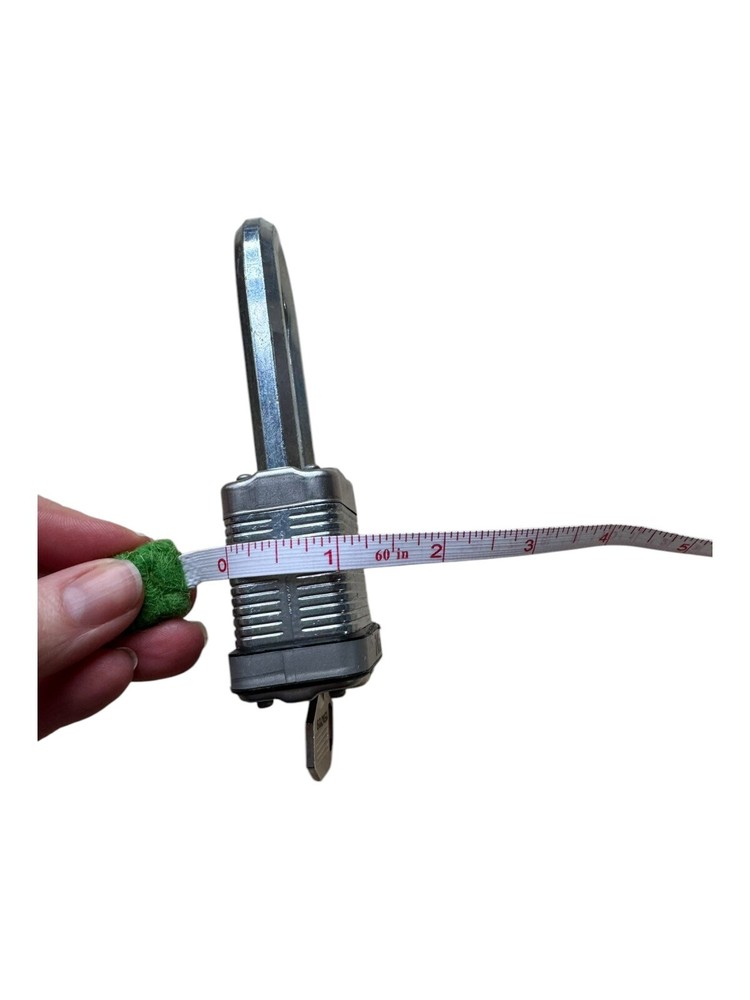 Master Lock Laminated Steel M13 Padlock With Key - 2 1/2" Shackle