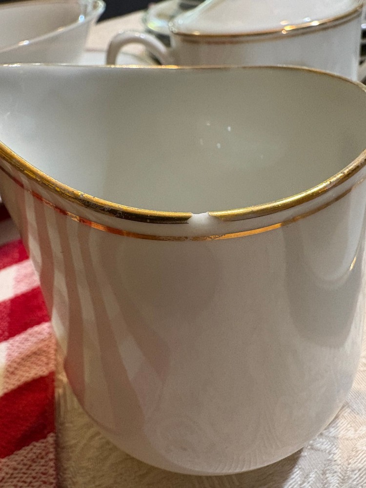 four place setting four crown china grgent 514
