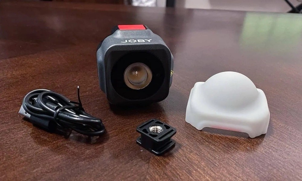 JOBY Beamo Mini LED Light for Smartphone & Camera