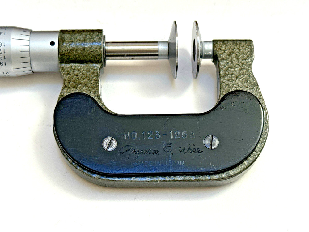 Mitutoyo - Disk Micrometer 123-125 0-1" .001"