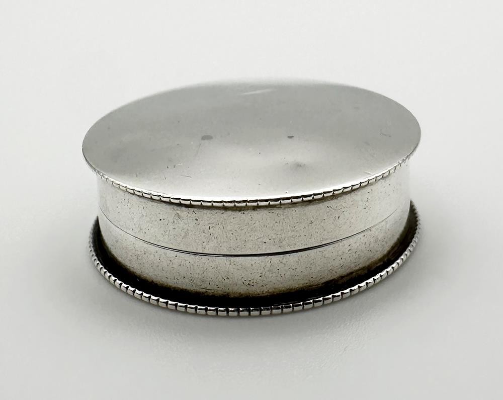VICTORIAN CIRCULAR PILL BOX STERLING SILVER BIRMINGHAM 1898 SAUNDERS & SHEPHERD