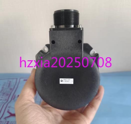 1pc new Mitsubishi QSA17-020 encoder