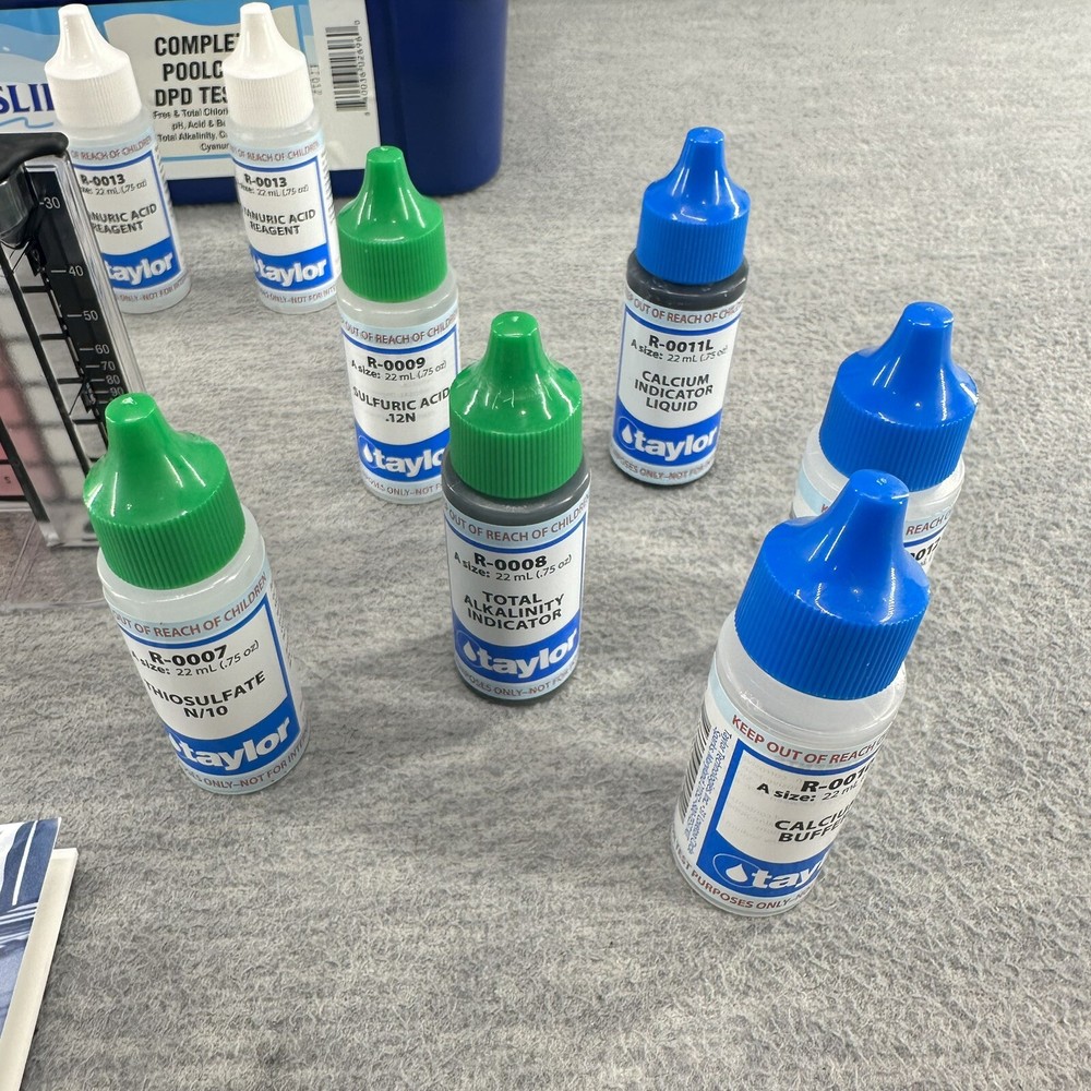 LESLIE'S / TAYLOR - Complete DPD Poolcare Test Kit E2012 (C)