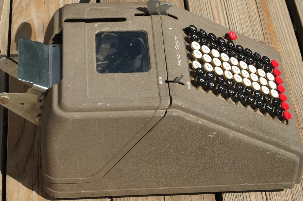 Vintage SMITH & CORONA Adding 1930s Machine K Model 1K41F ~ untested