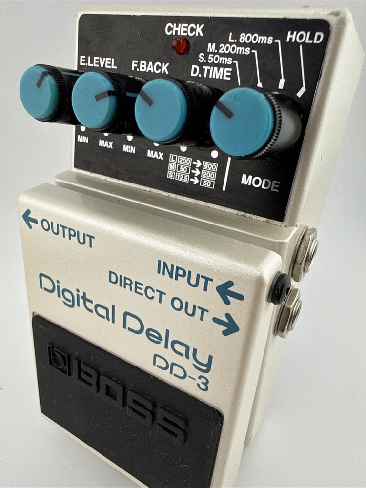 BOSS DD-3 DIGITAL DELAY PEDAL