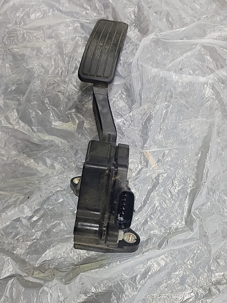 2013 Subaru Outback Acceleration Pedal