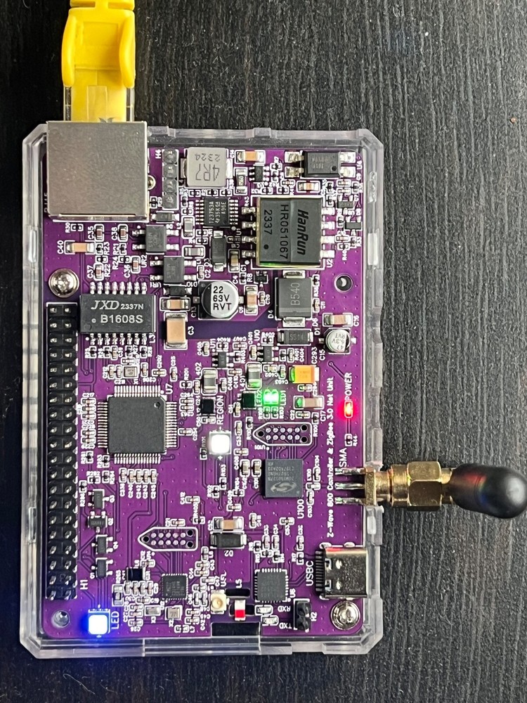 PoE Z-Wave 800 Controller & ZigBee 3.0 Network Unit( With Clear Case)