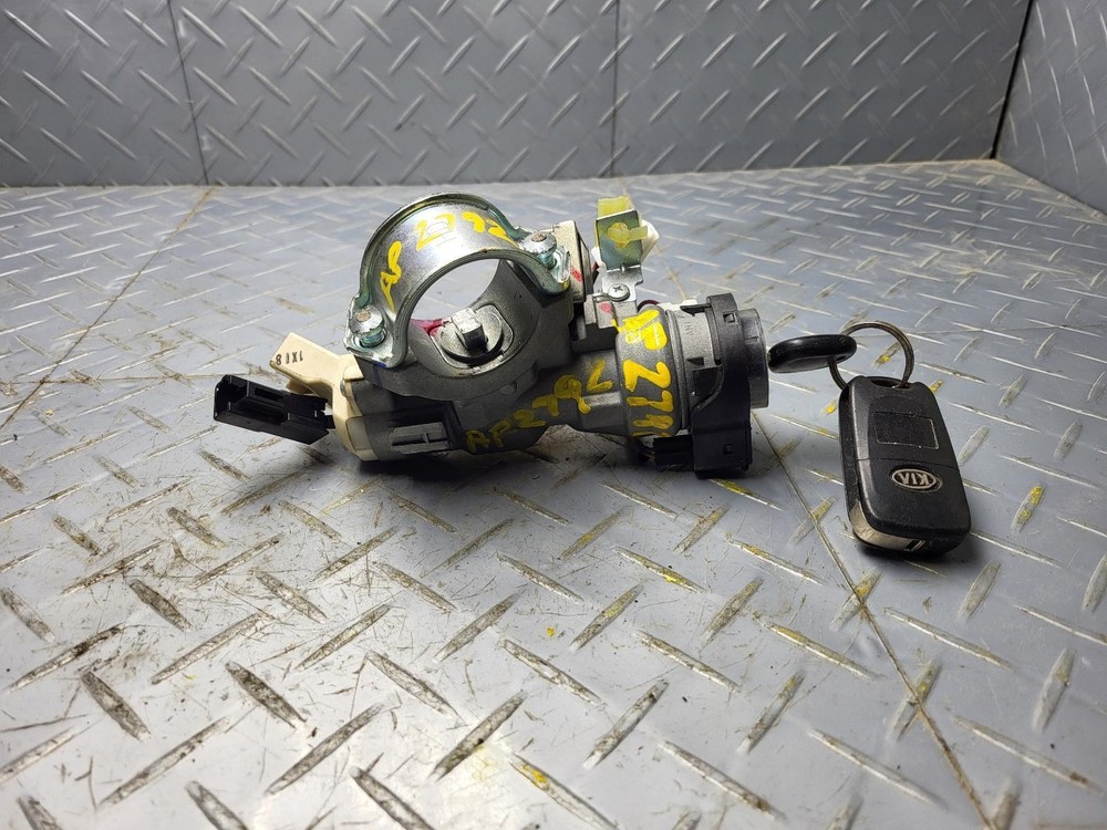 2012-2013 Kia Soul Ignition Switch with Key; Conventional Ignition