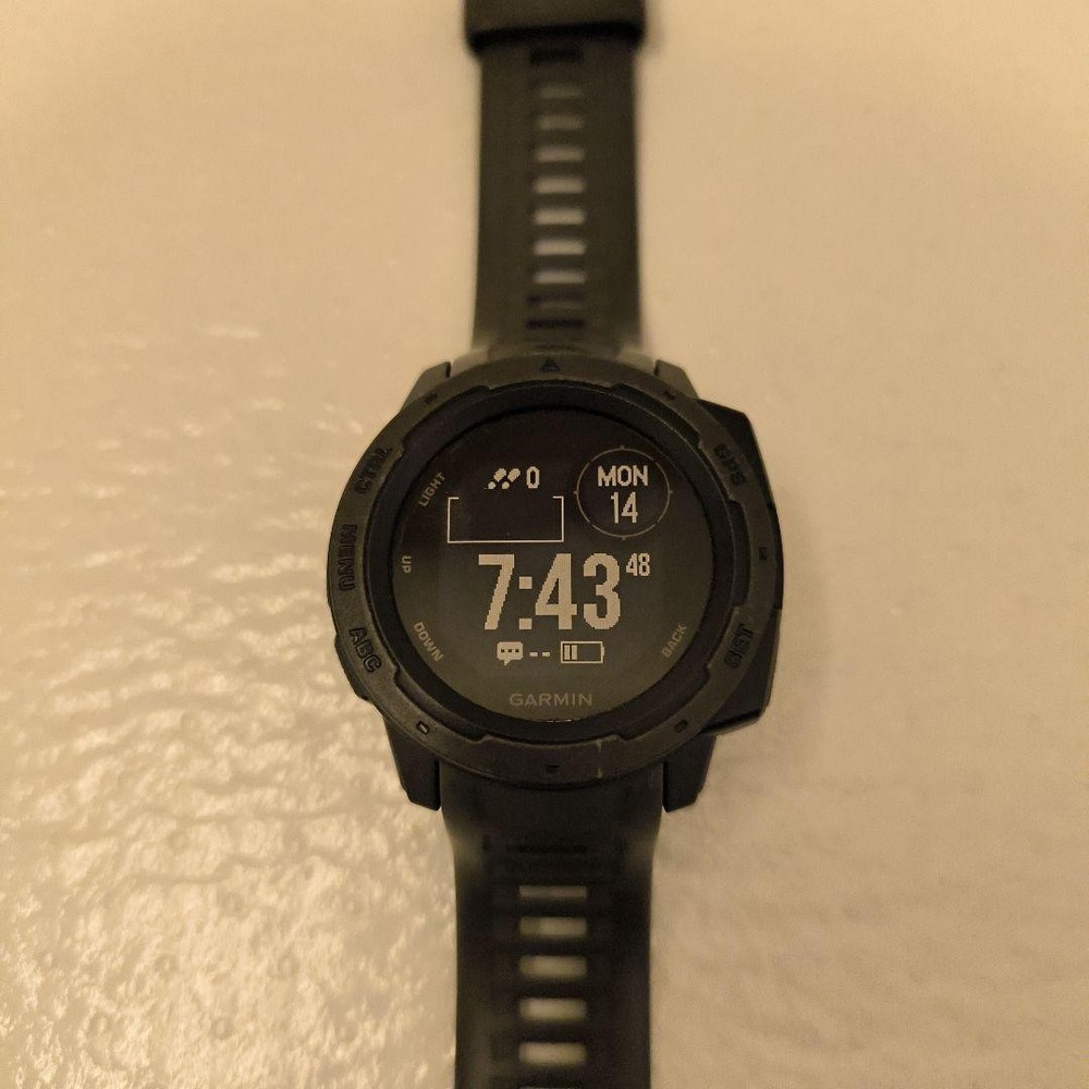 GARMIN instinct