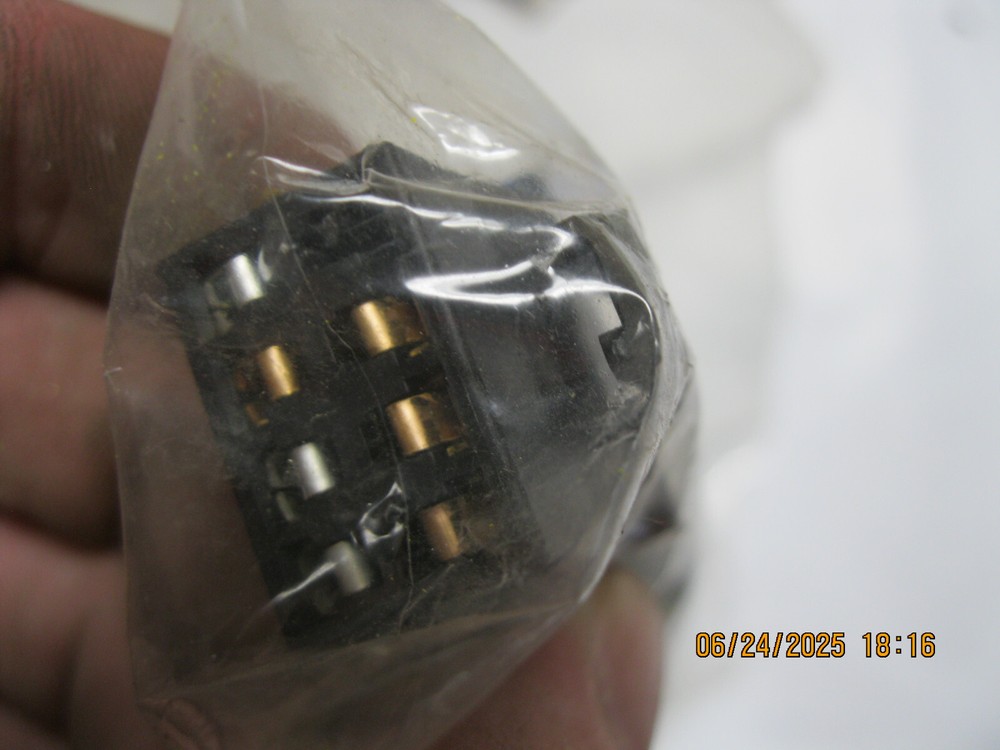 Genuine GM OEM 42364044 Wiring Harness Connector Kit