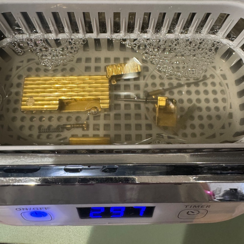 Dunhill Lighter Gold Bambo Pattern-Ultrasonically Cleaned_Working