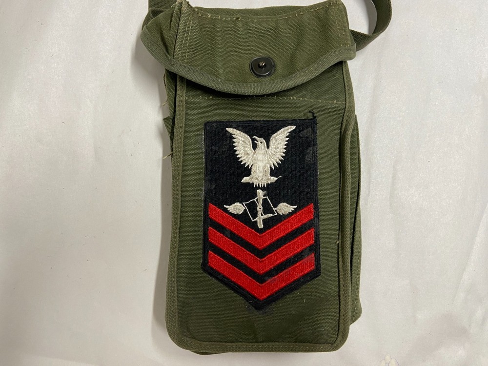 VINTAGE AMMUNITION POUCH WITH NAVY PATCH