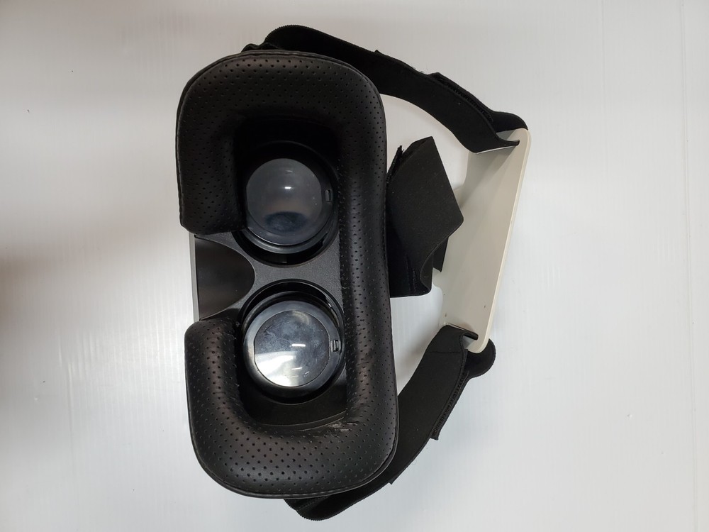 GABBA GOODS VIRTUAL R3DLITY HEADSET, 3D VIRTUAL REALITY ( UNTESTED)