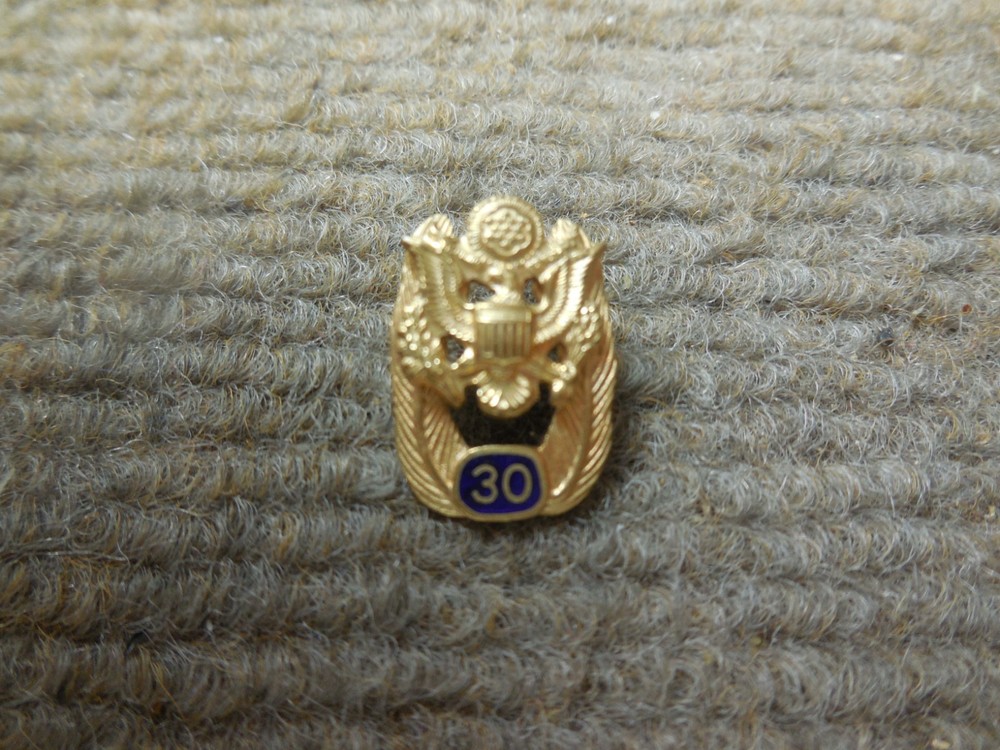 Vintage US Army 30 year Service Lapel Pin