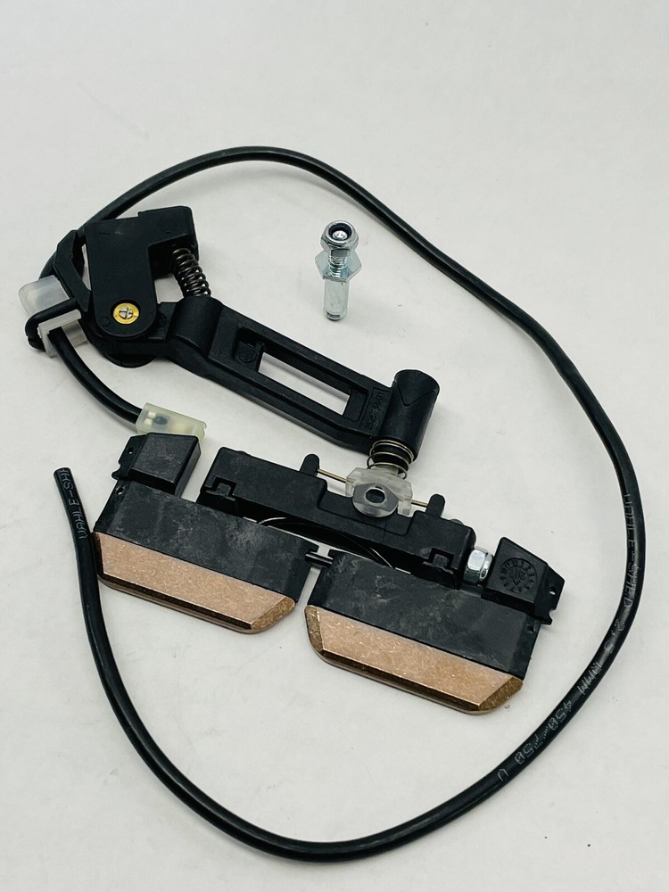 GRIP ASSEMBLY KIT 2525784