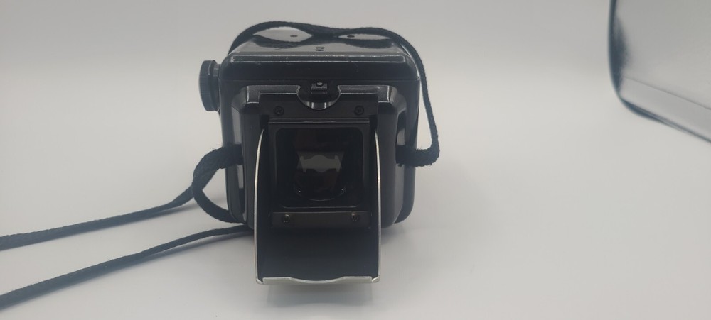 Vintage  Argus Seventy-Five Camera w/Flash & Case.