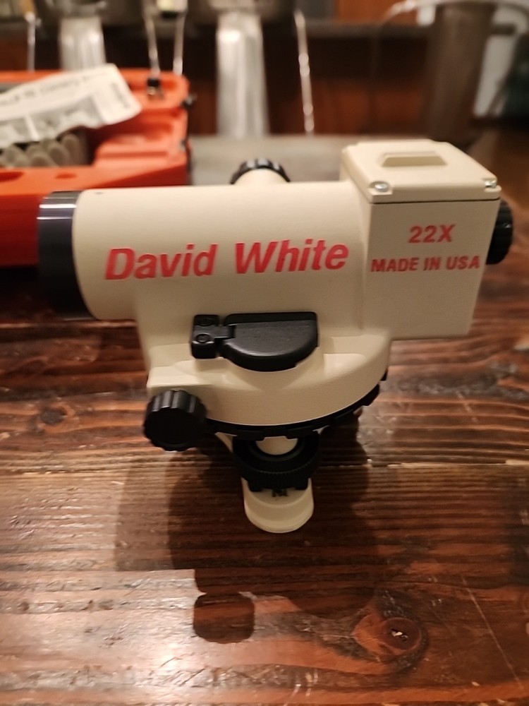 David White Instruments Automatic Level Lens AL8-22 with Case