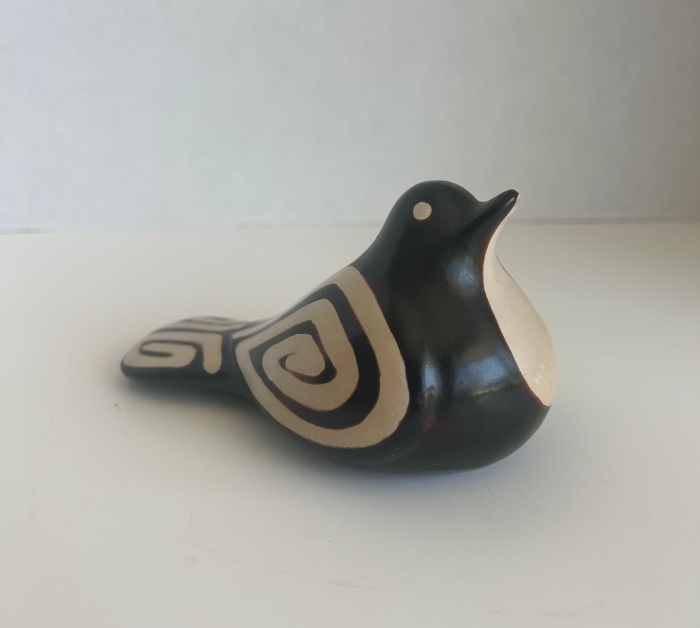 Original Chulucanas Peru Pottery Bird