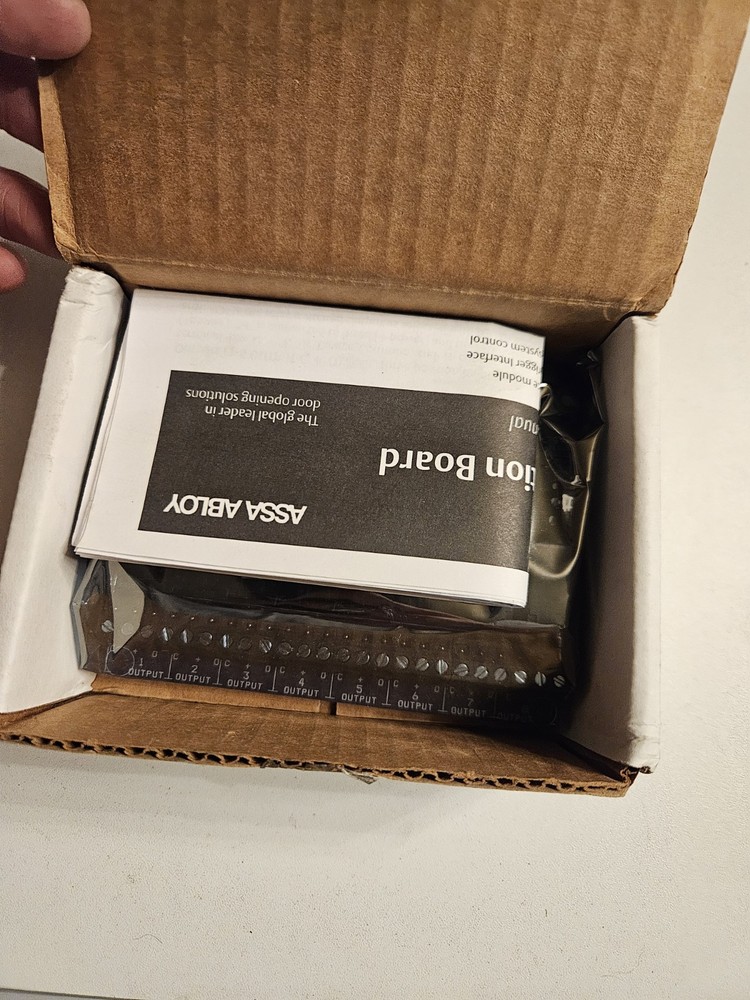 Open Box New Securitron/Assa Abloy PDB-8C8R-1A Power Distribution Board