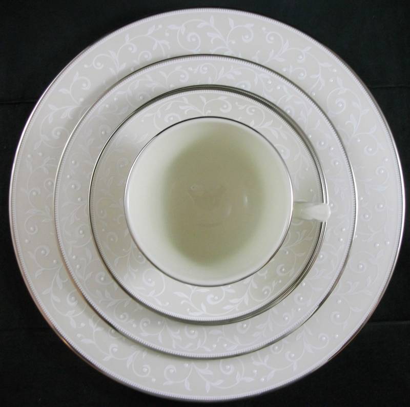 Lenox Pearl Innocence 5 Piece Place Setting