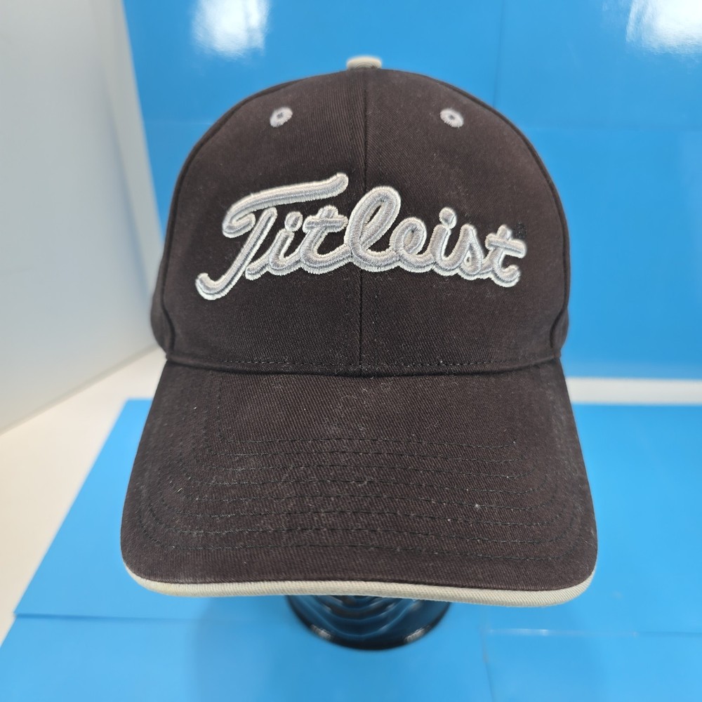 Titleist Golf Hat Cap Black Preowned Adjustable Strap Signed