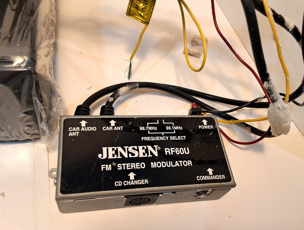 Jensen Model XCH-6RFRB Auto CD Changer Refurbished
