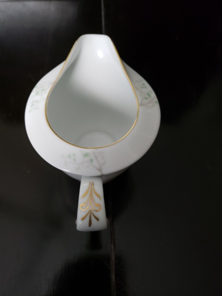 CHALLIS SANGO FINE CHINA JAPAN CREAMER 5 3/4" DIAMETER.